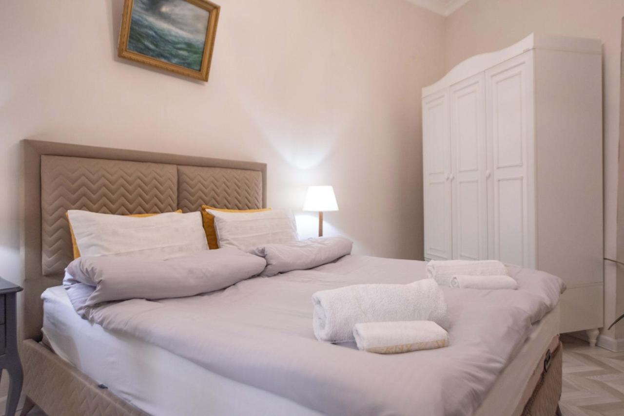 Old Town-Booking Apartment Тбилиси Экстерьер фото