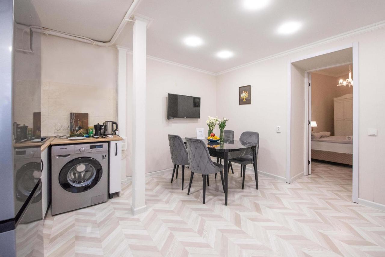 Old Town-Booking Apartment Тбилиси Экстерьер фото
