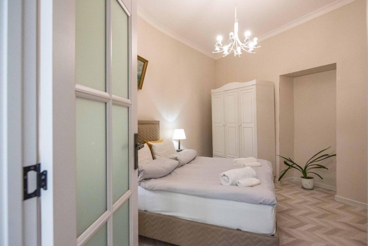 Old Town-Booking Apartment Тбилиси Экстерьер фото